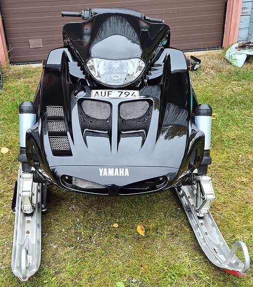 Yamaha Vmax4 2 of 8