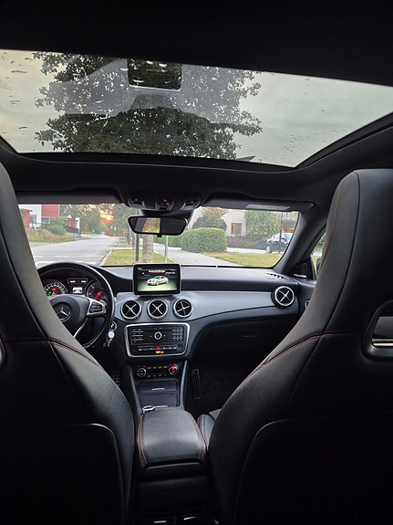 Mercedes-Benz CLA220 d 10 of 13