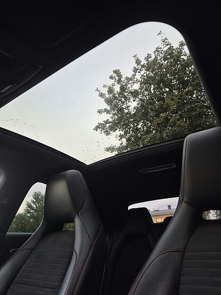 Mercedes-Benz CLA220 d 9 of 13