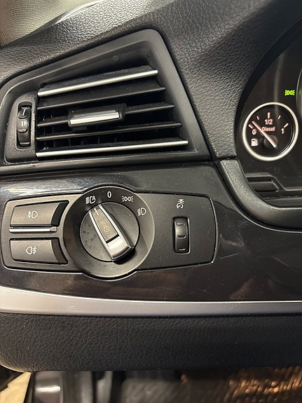 BMW 520d 15 of 16