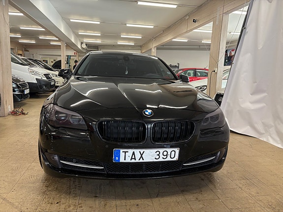 BMW 520d 2 of 16
