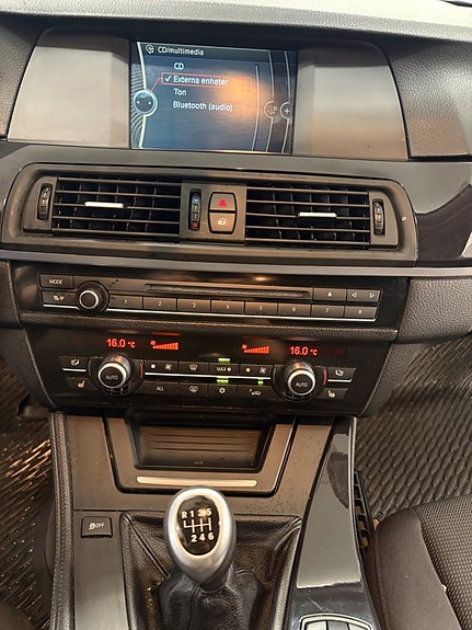 BMW 520d 11 of 16