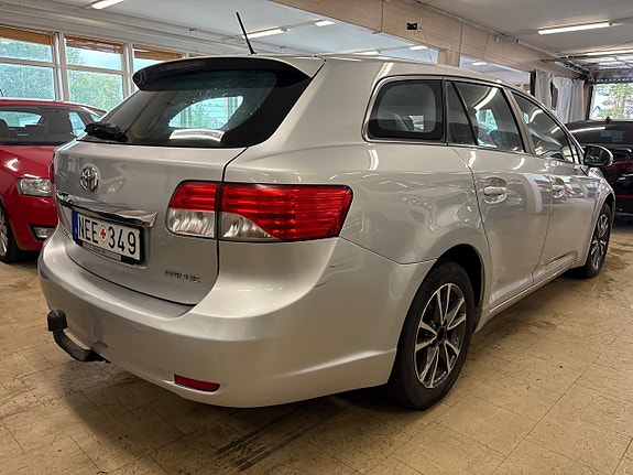 Toyota Avensis 6 of 24