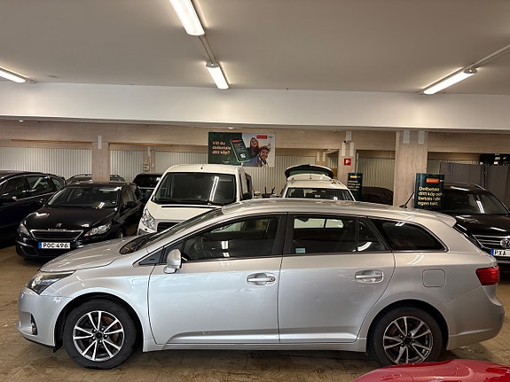 Toyota Avensis 4 of 24
