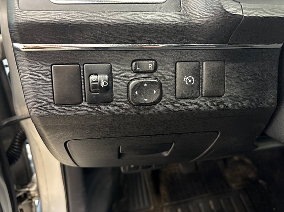 Toyota Avensis 11 of 24