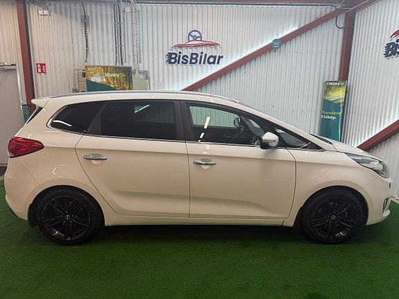 Kia Carens 4 of 16