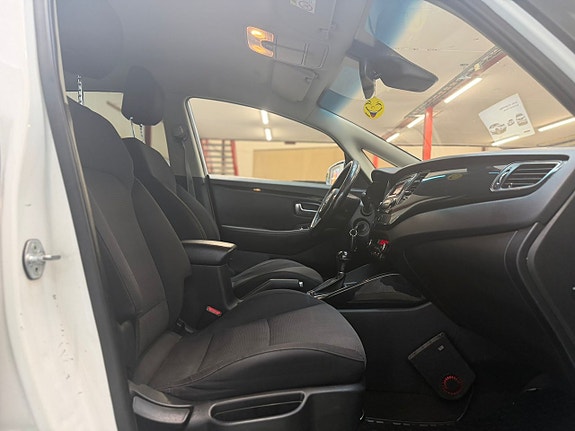 Kia Carens 16 of 16