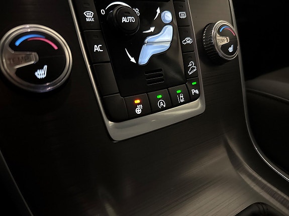 Volvo XC70 8 of 21