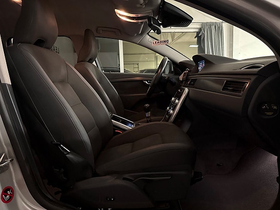 Volvo XC70 6 of 21