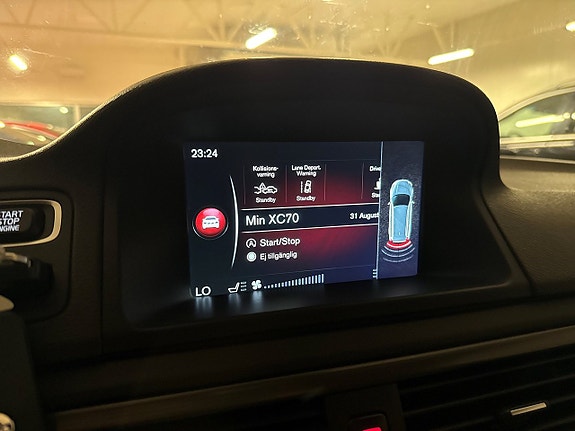 Volvo XC70 14 of 21