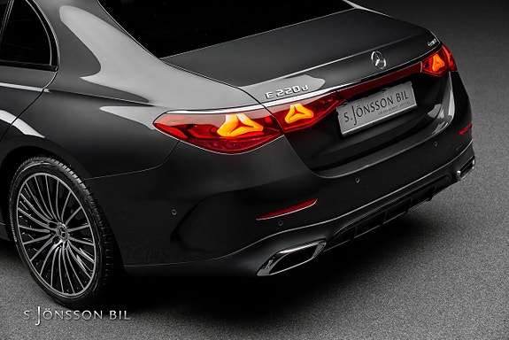Mercedes-Benz E220 d 7 of 25