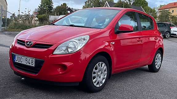 Hyundai i20 2 of 16