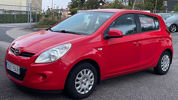 Hyundai i20 5 of 16