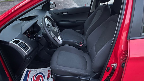 Hyundai i20 14 of 16