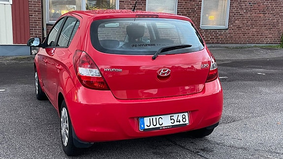 Hyundai i20 7 of 16