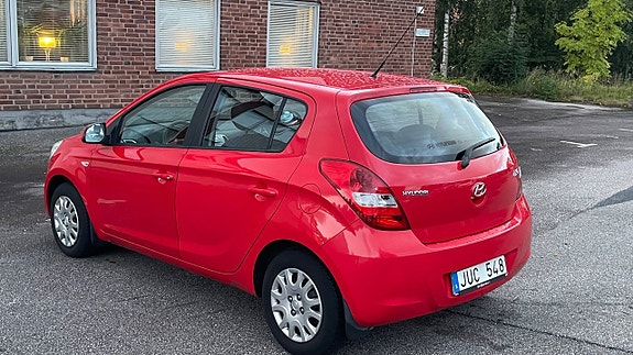Hyundai i20 6 of 16