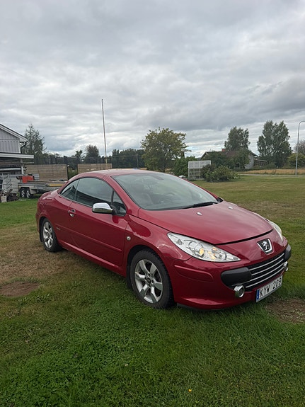 Peugeot 307 CC 3 of 11