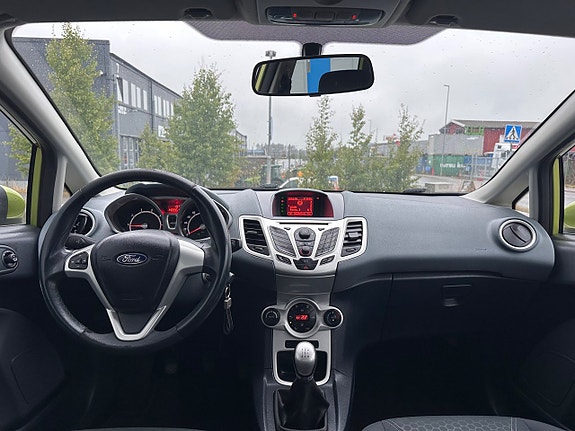 Ford Fiesta 10 of 15