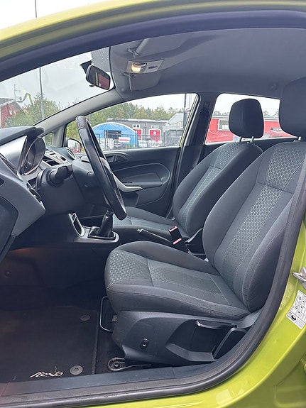 Ford Fiesta 8 of 15