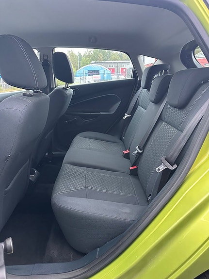 Ford Fiesta 9 of 15
