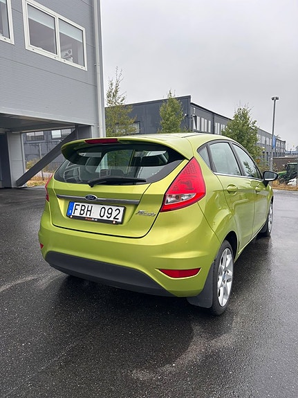 Ford Fiesta 4 of 15