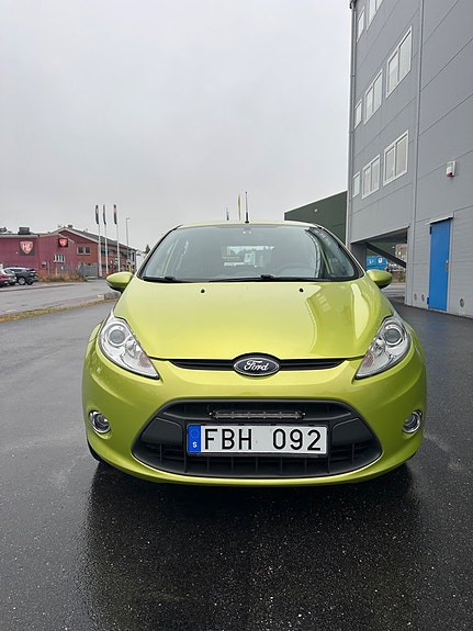 Ford Fiesta 2 of 15