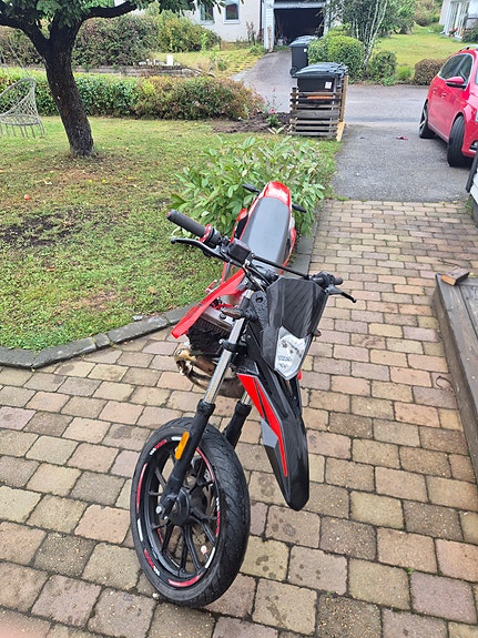 Aprilia Aprilia sx50 4 of 7