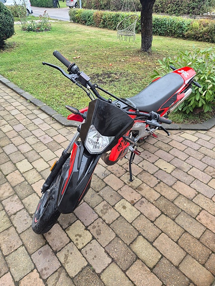 Aprilia Aprilia sx50 2 of 7