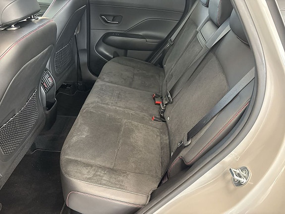 Hyundai Kona 9 of 18