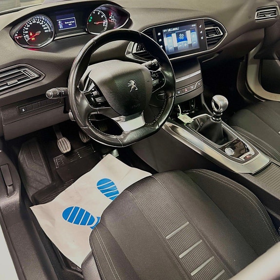 Peugeot 308 5 of 6
