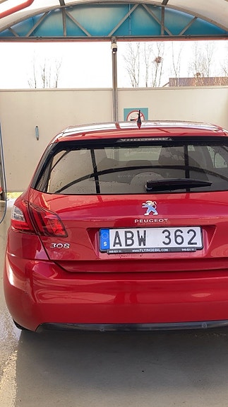 Peugeot 308 4 of 6