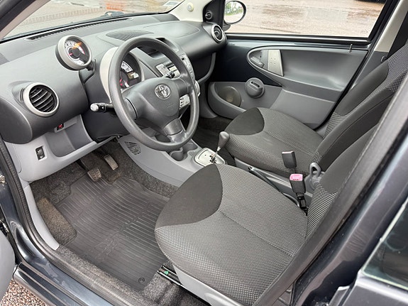 Toyota Aygo 9 of 14