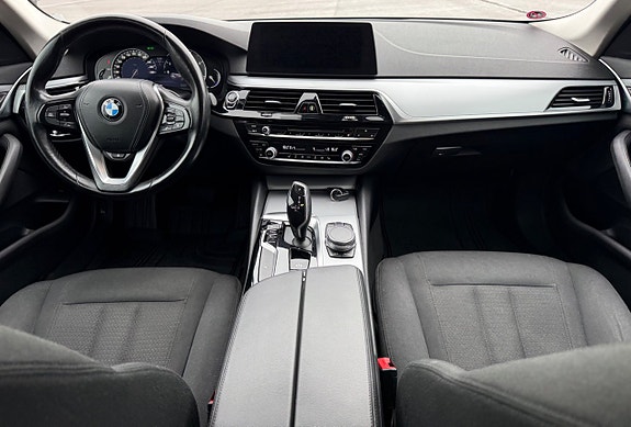 BMW 520d 9 of 17