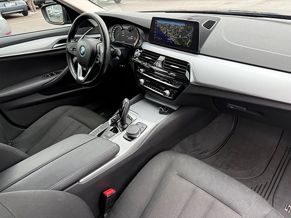 BMW 520d 8 of 17