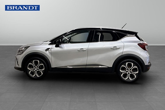 Renault Captur 3 of 9