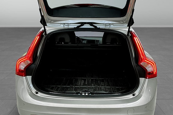 Volvo V60 9 of 9