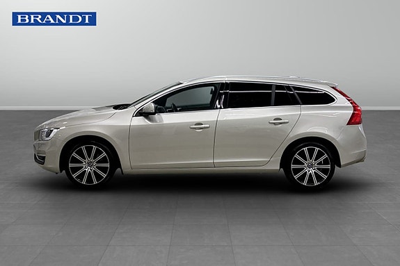 Volvo V60 3 of 9