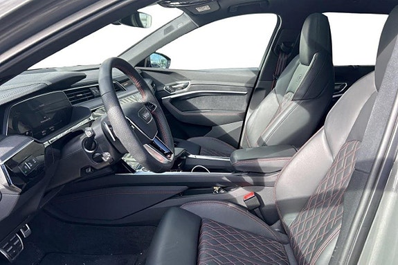 Audi SQ8 12 of 19
