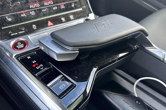Audi SQ8 14 of 19