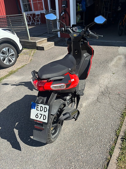 Aprilia SR50 4 of 4