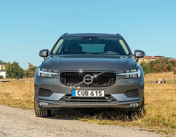 Volvo XC60 8 of 11