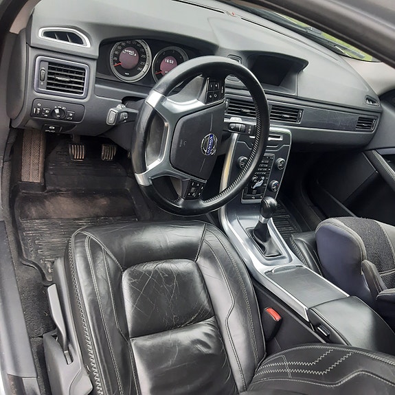 Volvo V70 6 of 7