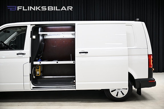 Volkswagen Transporter 6 of 30