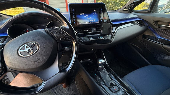 Toyota C-HR 17 of 21