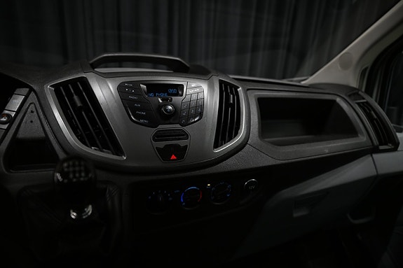 Ford Transit 26 of 30