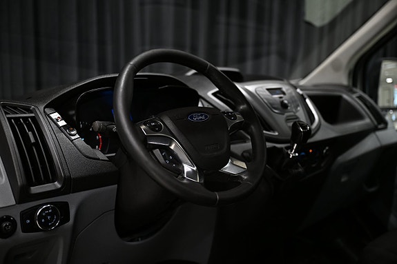 Ford Transit 19 of 30