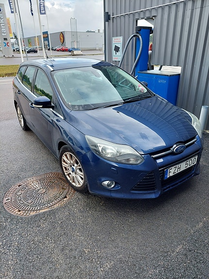 Ford Focus 2 of 5