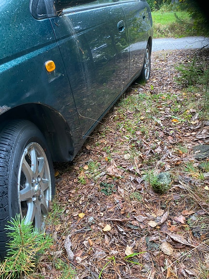 Toyota Prius 3 of 4