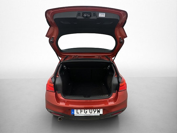 BMW 118i 17 of 26