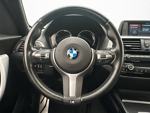 BMW 118i 16 of 26